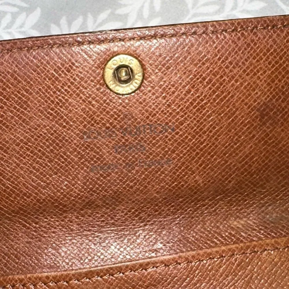 Louis Vuitton Key holder Brown Monogram
